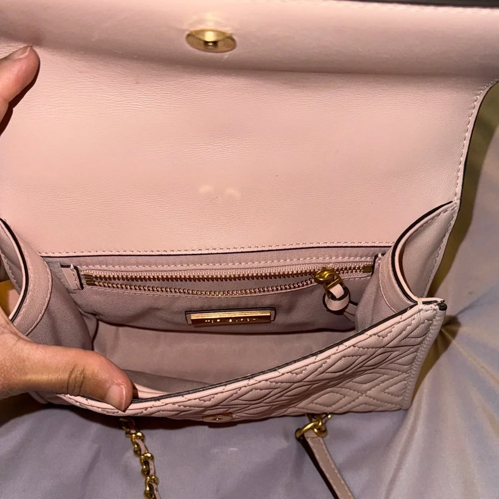 Tory Burch Fleming Convertible Shoulder Bag Shell Pink- USED LIKE NEW. - Picture 8 of 13